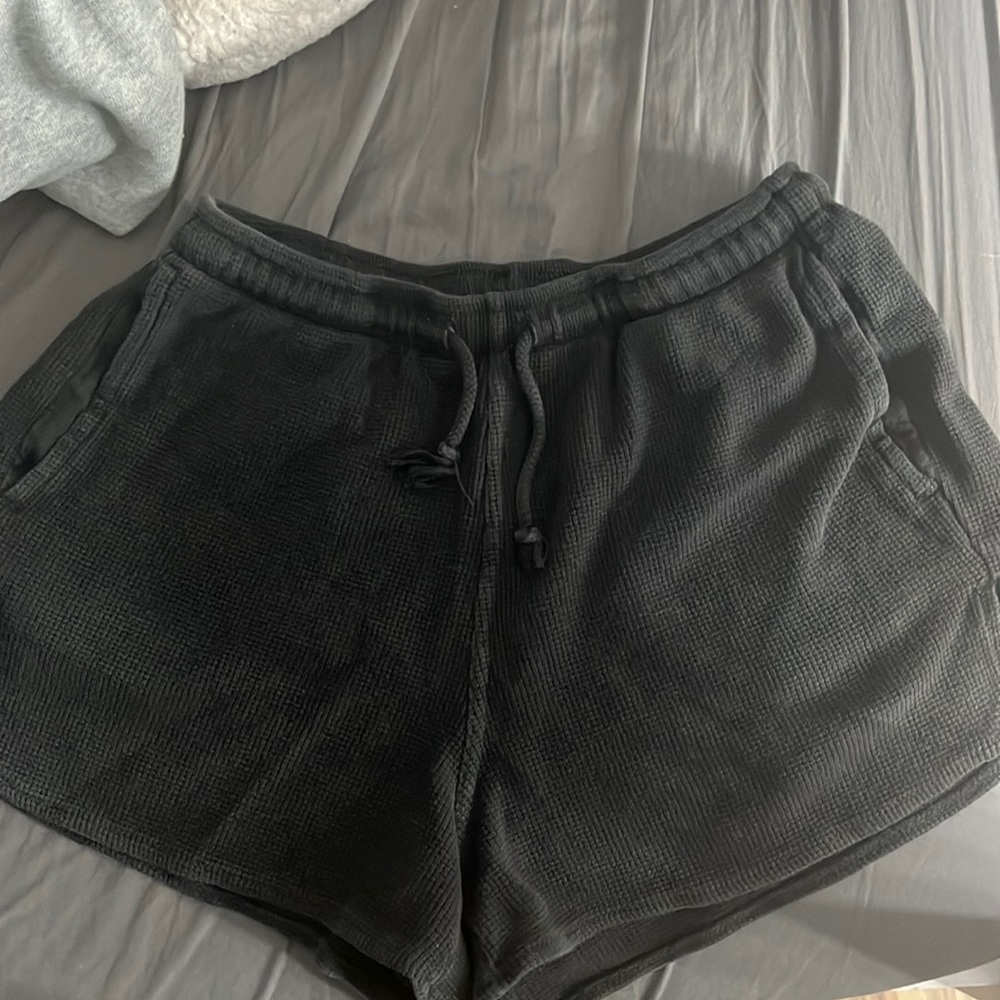 Brandy Melville John Galt black shorts